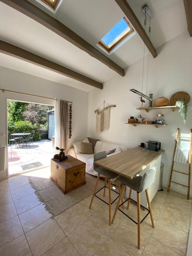 Duplex Face Au Lac A 600 Metres De La Mer Six-Fours-les-Plages Luaran gambar